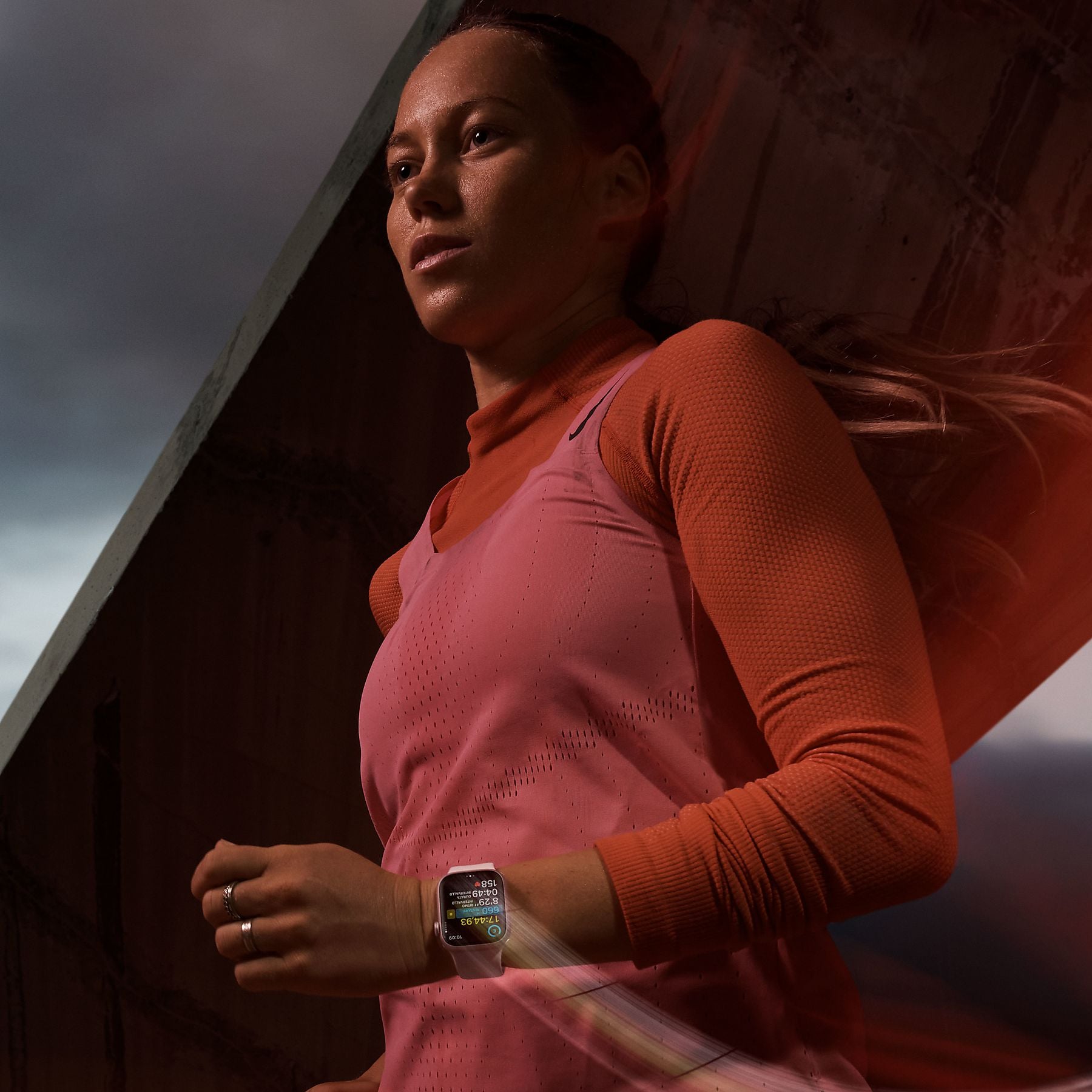Apple Watch Series 9 GPS 41mm Aluminium Mitternacht Sport Band L – Bild 5